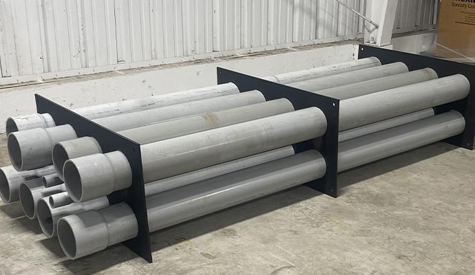 Conduits with spacers on the floor